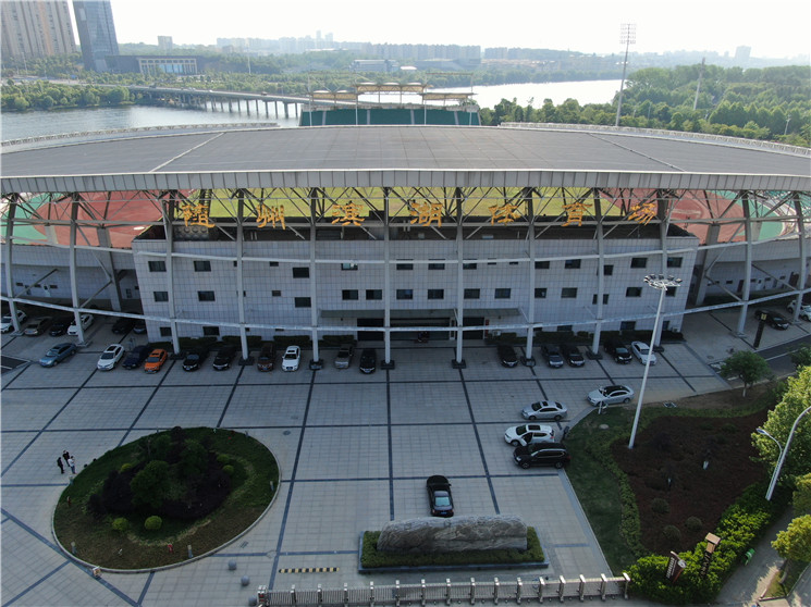 隨州濱湖體育場（管桁架結構）